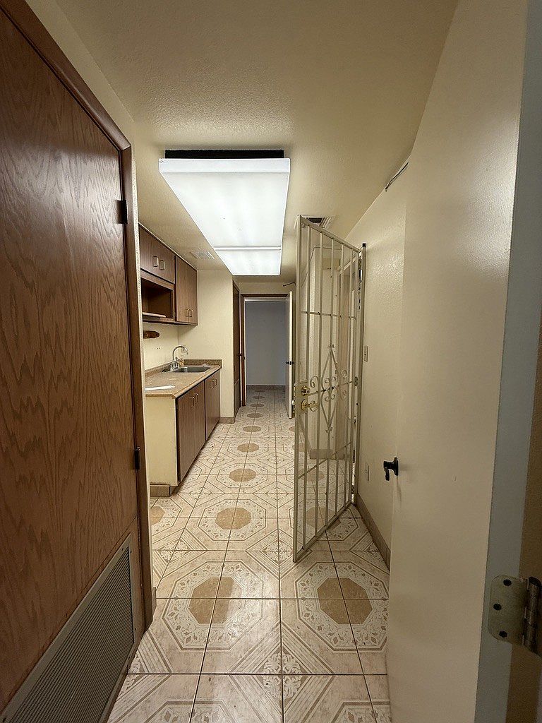 1444 N 16th St photo 4