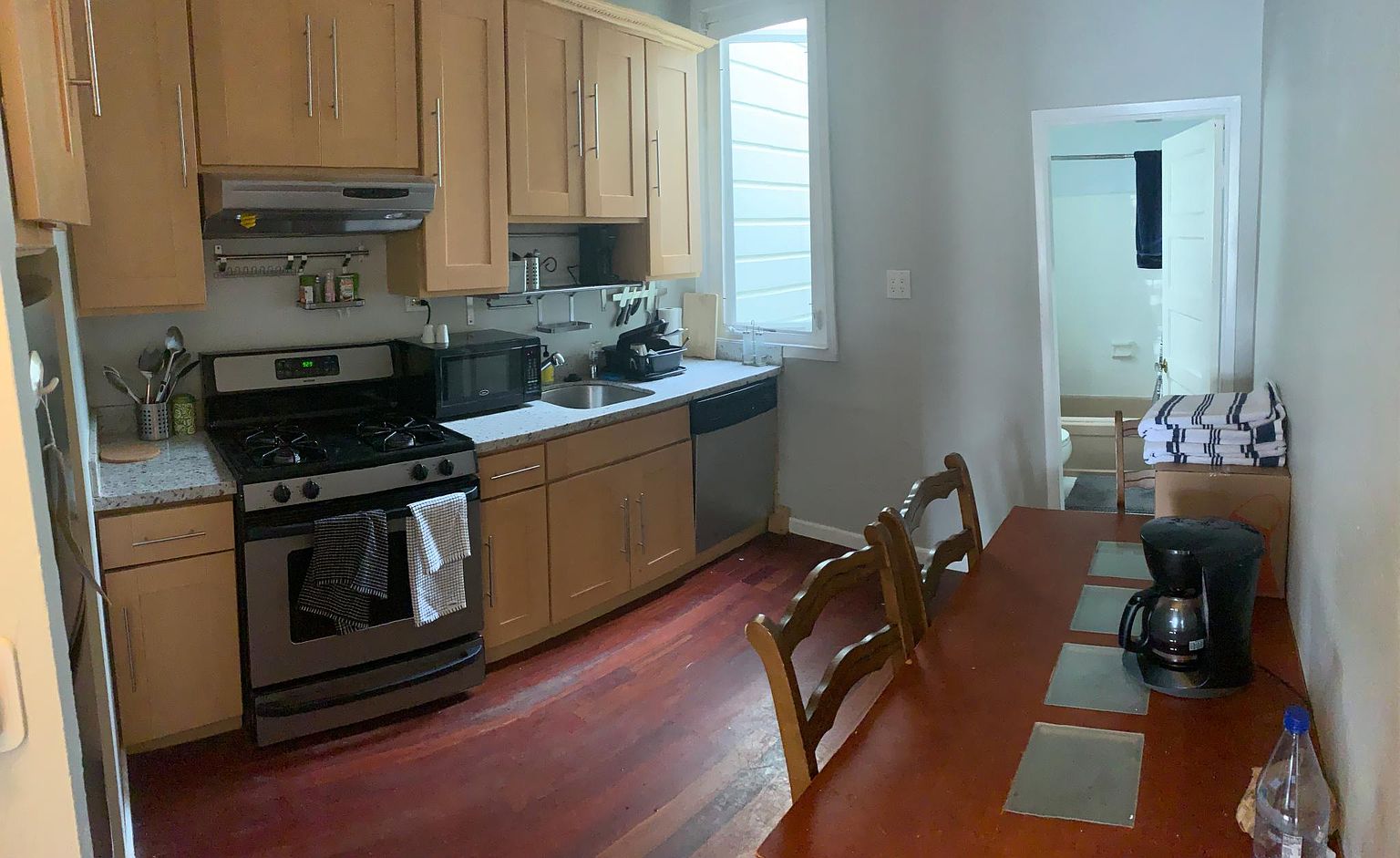 2943 Baker St photo 3