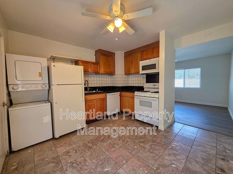 5367 Roswell St photo 5