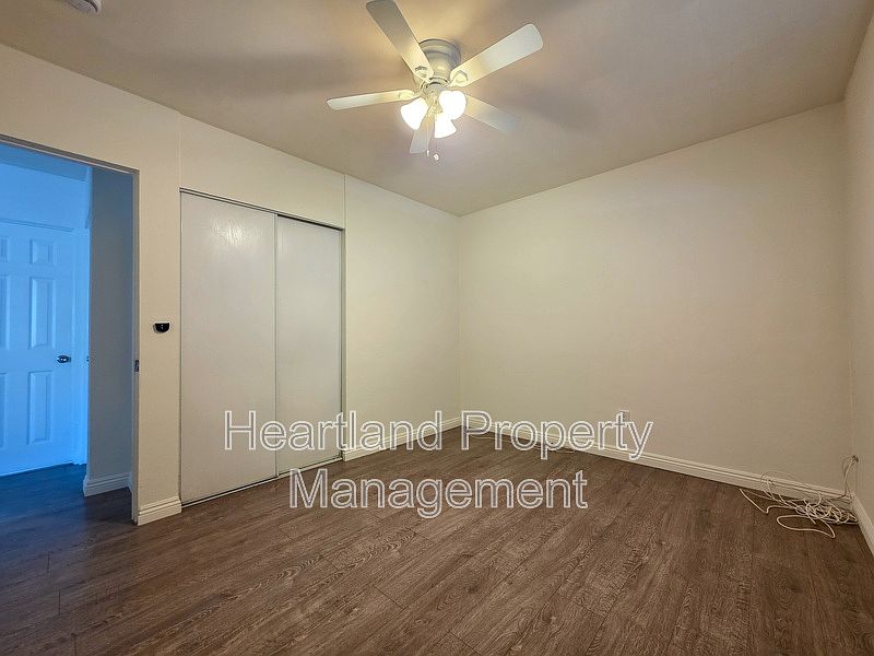 5367 Roswell St photo 3