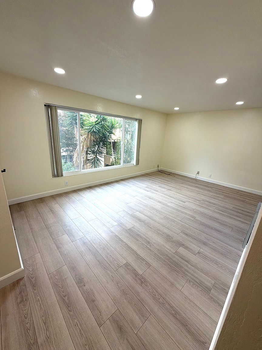 360 Auburn Way photo 3