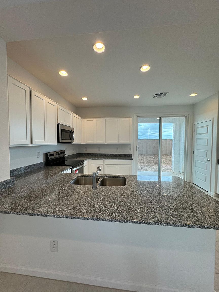 12046 E Verbina Ln photo 4