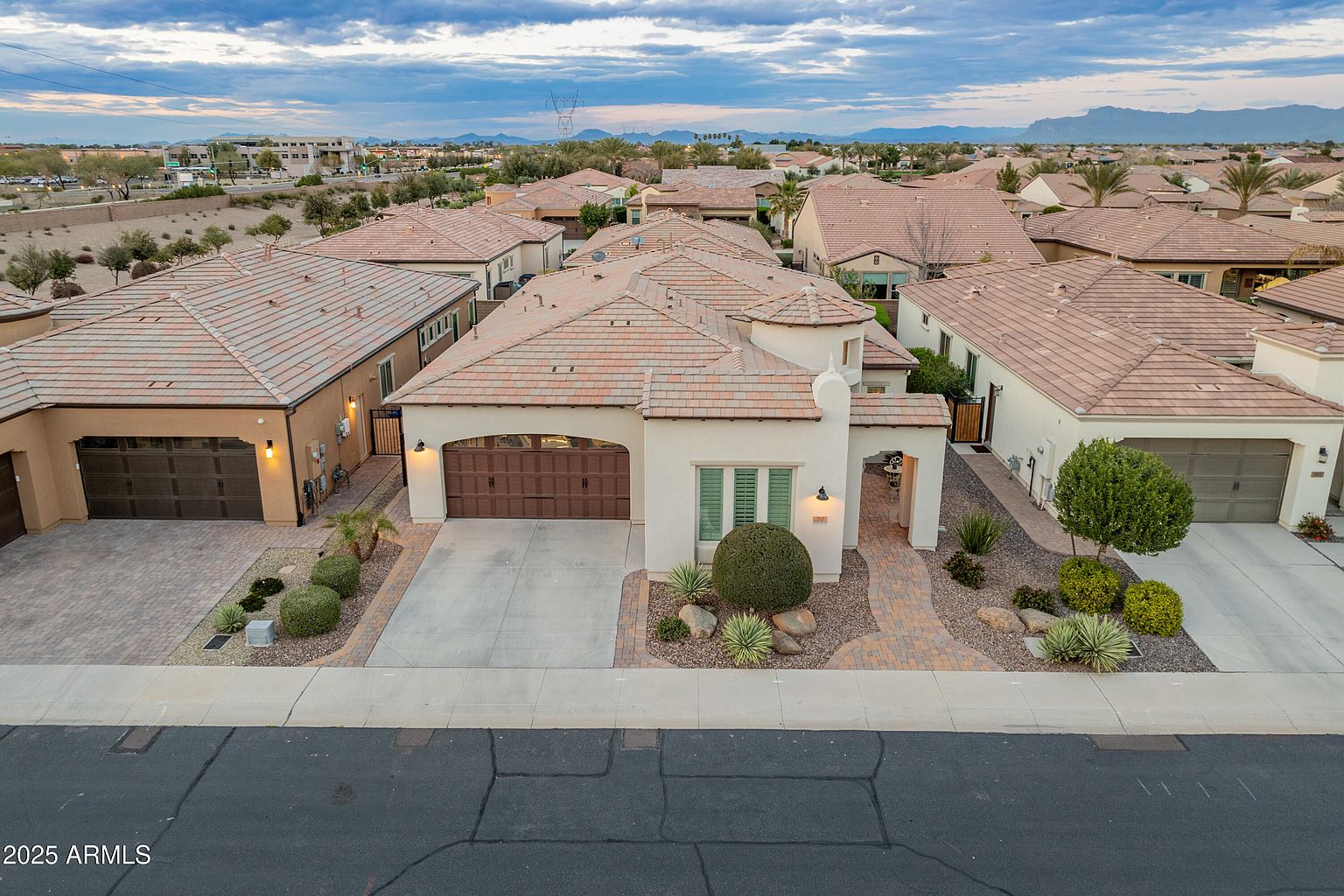 70 E Kennedia Dr San Tan Valley, AZ 85140 photo 4