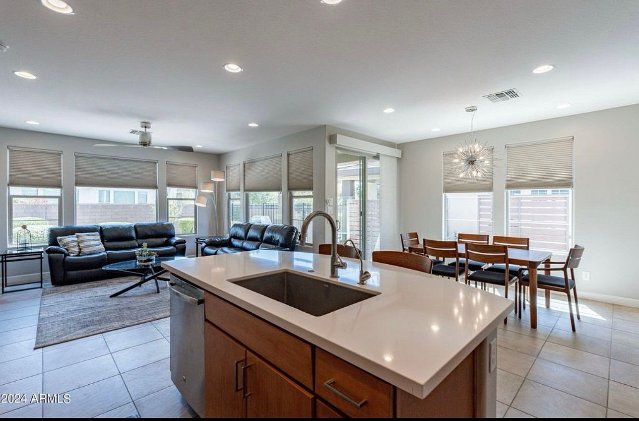 36131 N Desert Tea Dr photo 3