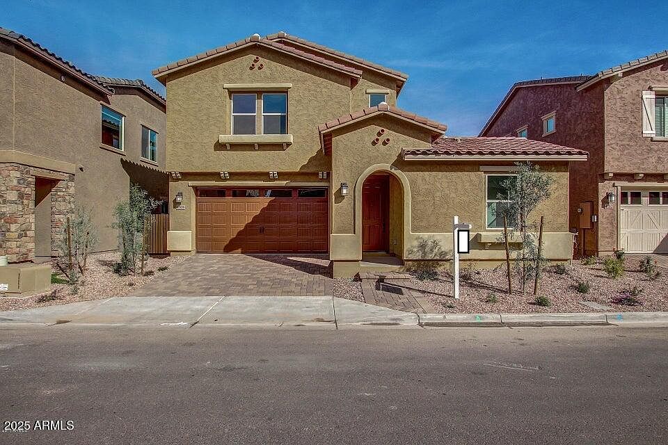 4708 E Daley Ln