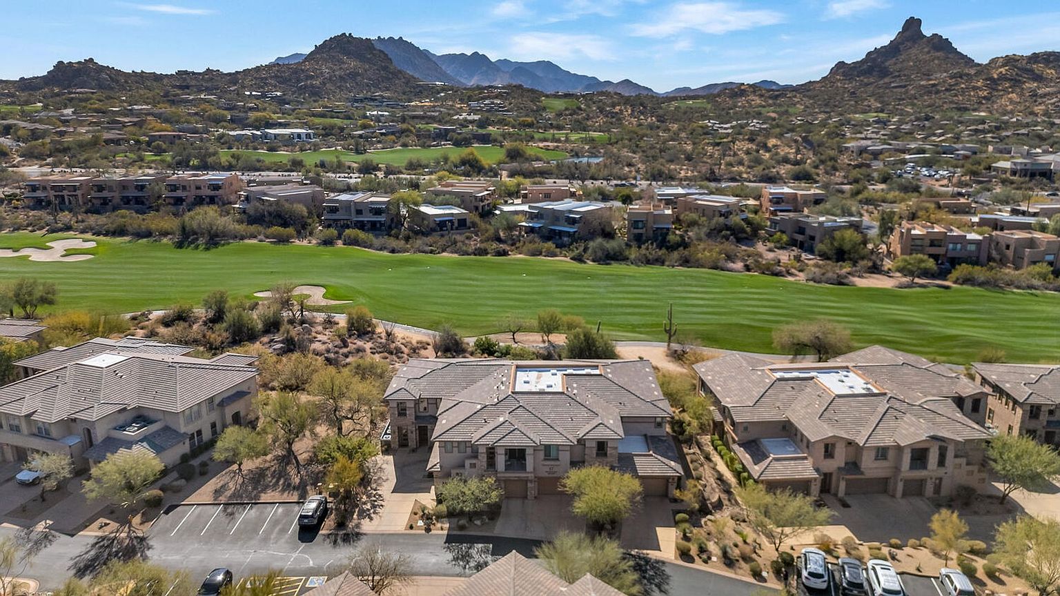 10260 E White Feather Ln photo 5