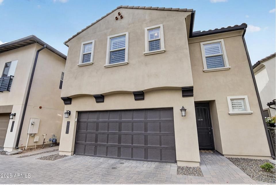 2419 W Gloria Ln photo 3