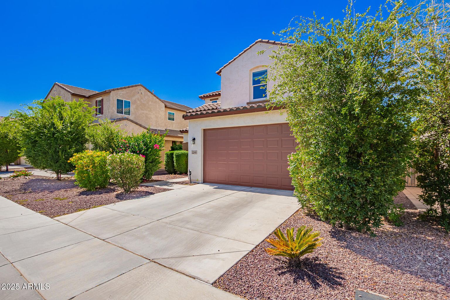 2249 W Betty Elyse Ln photo 3