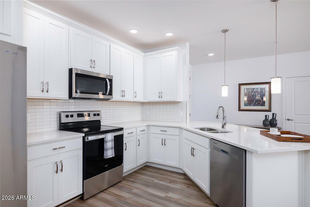 2511 W Queen Creek Rd photo 3