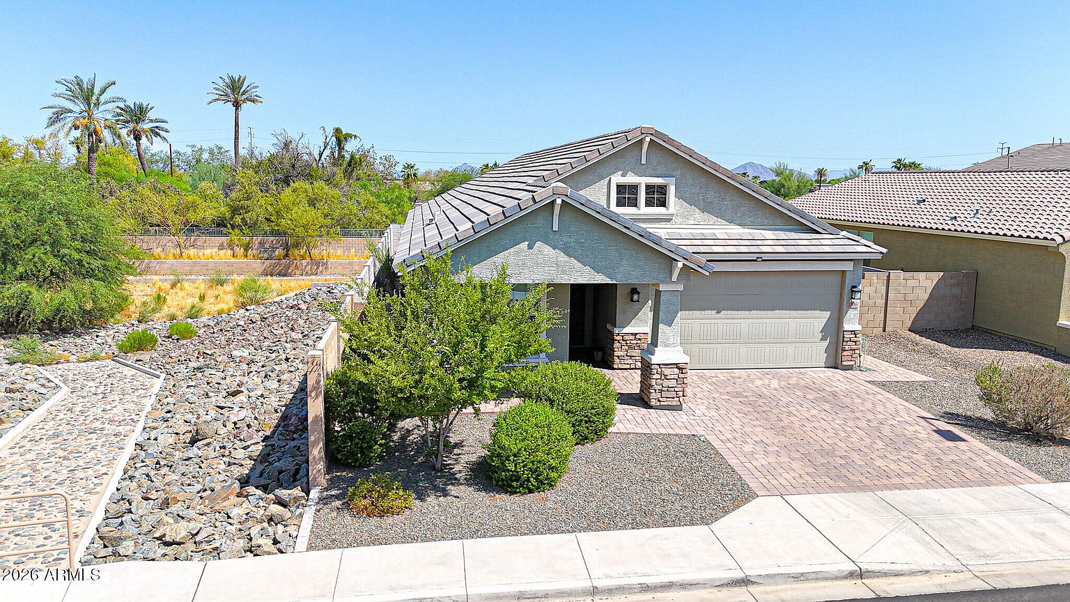 2306 E Branham Ln Phoenix, AZ 85042 photo 5