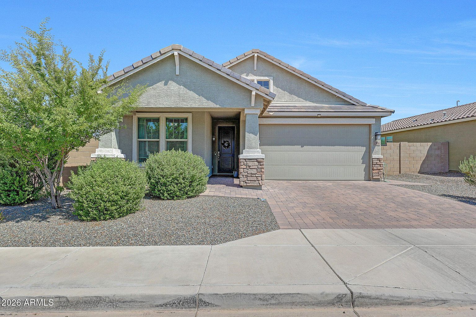 2306 E Branham Ln Phoenix, AZ 85042 photo 2