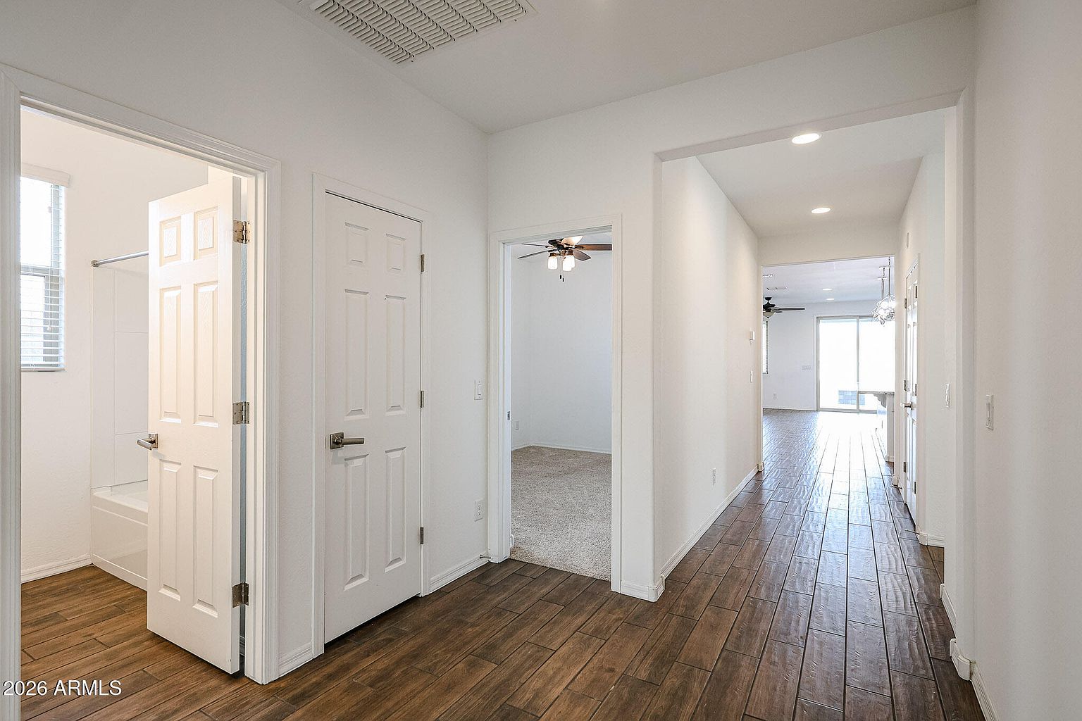 2306 E Branham Ln Phoenix, AZ 85042 photo 5