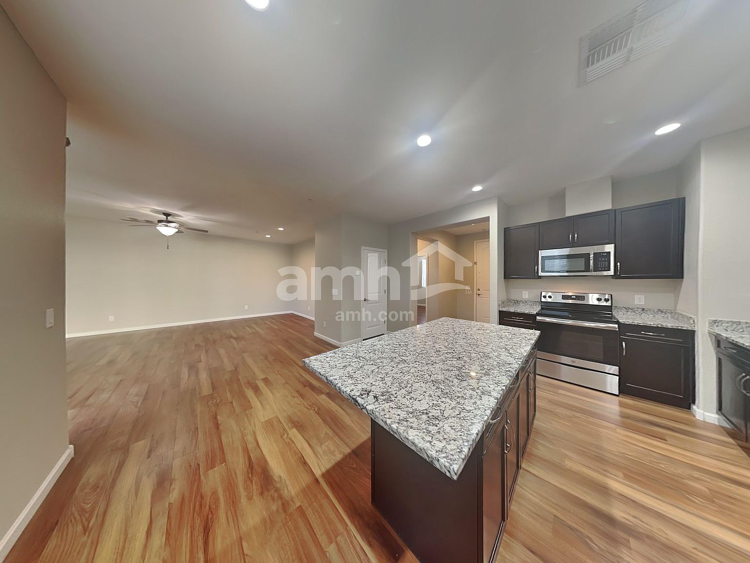 20773 W Maiden Ln photo 5