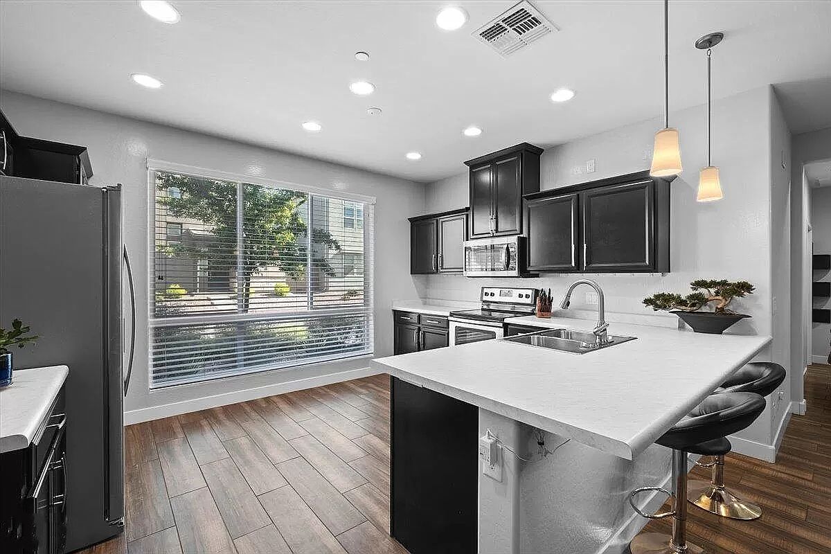 1250 N Abbey Ln Chandler, AZ 85226 photo 3
