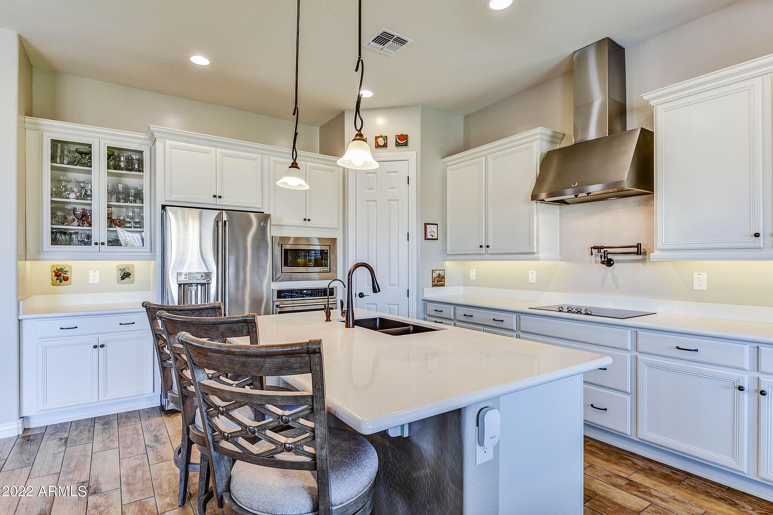 2364 E Susan Dr photo 5