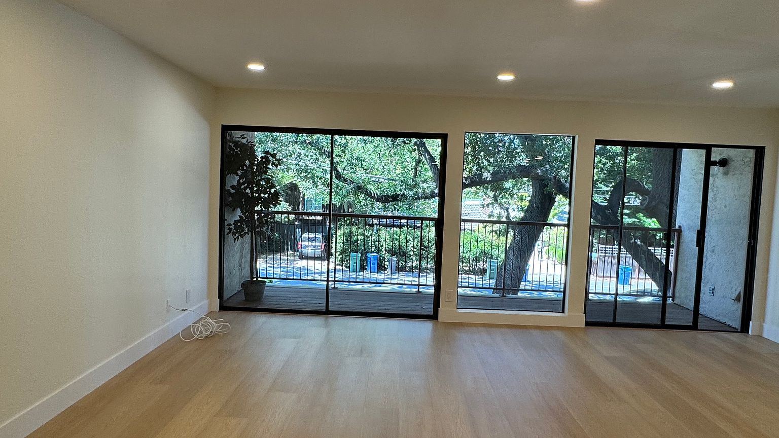 1600 Carmel Dr photo 3