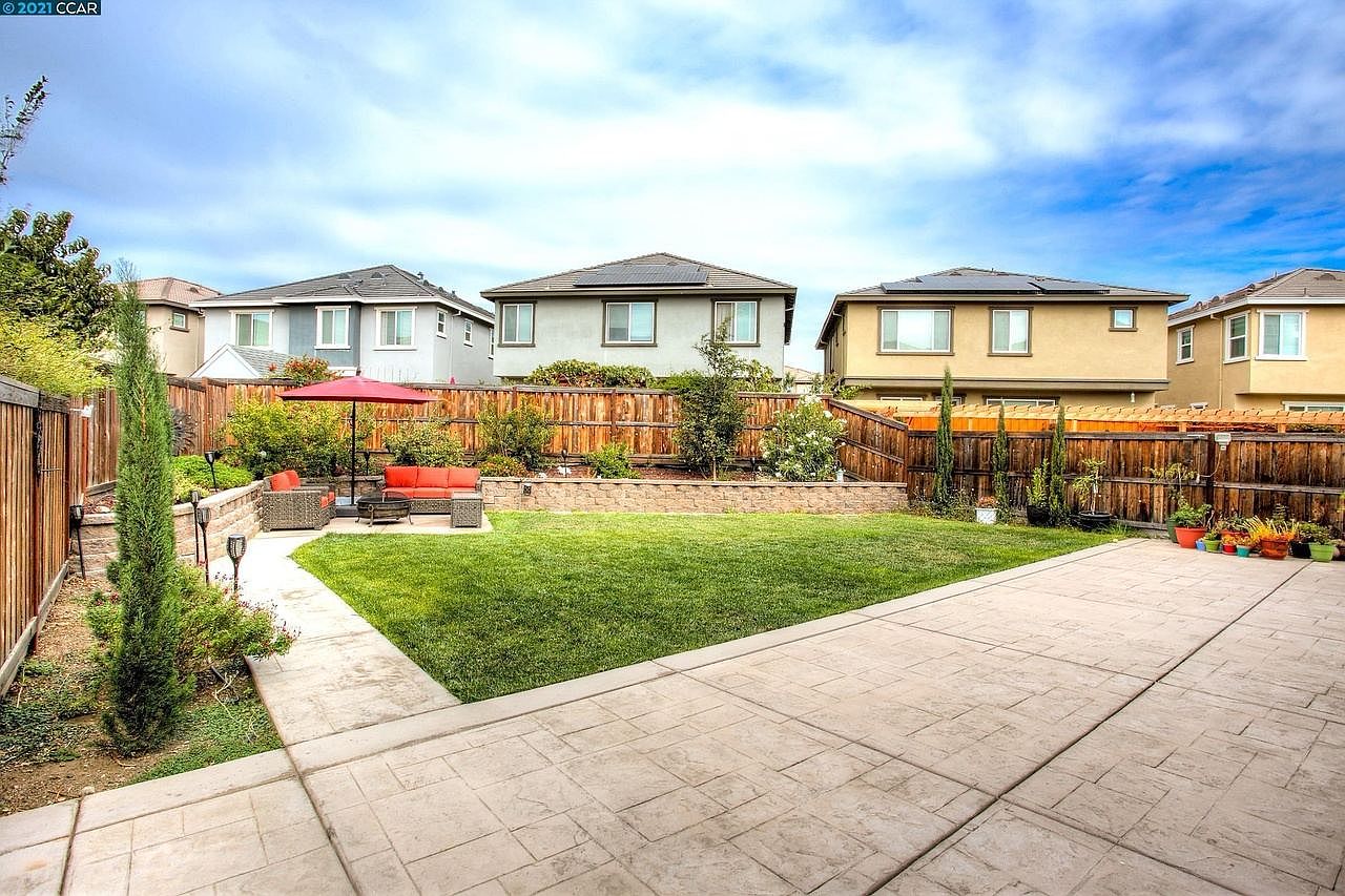 4672 Contralto Dr photo 5