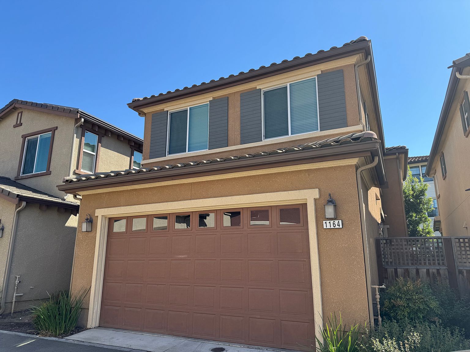 1164 Flurry Dr photo 2