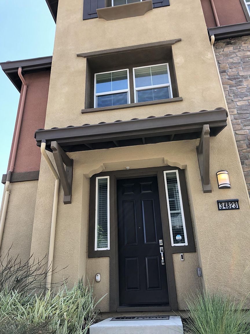 34823 Awning Ter photo 2