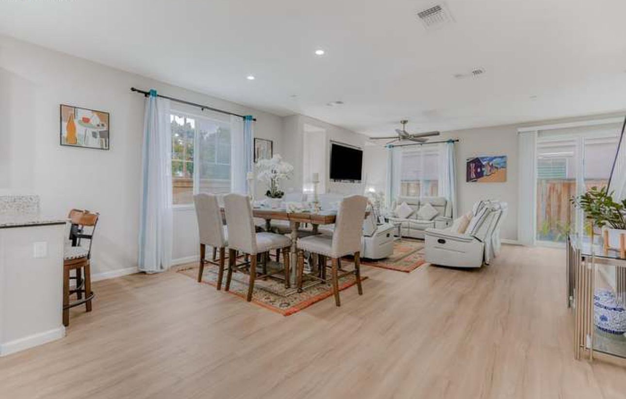 11 Belle Harbor Cir photo 4
