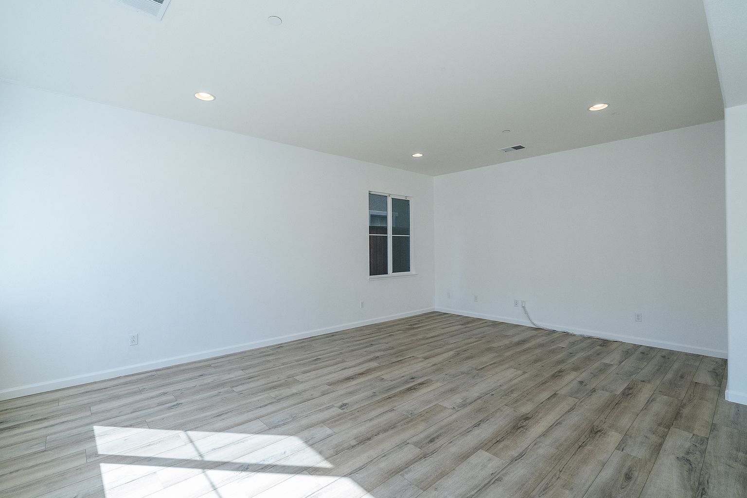 6576 Lopez Way photo 3