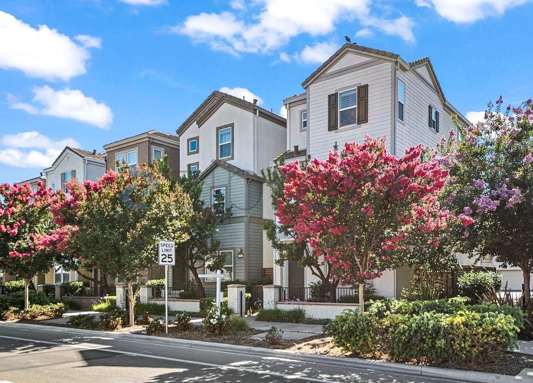 1311 S Milpitas Blvd photo 2
