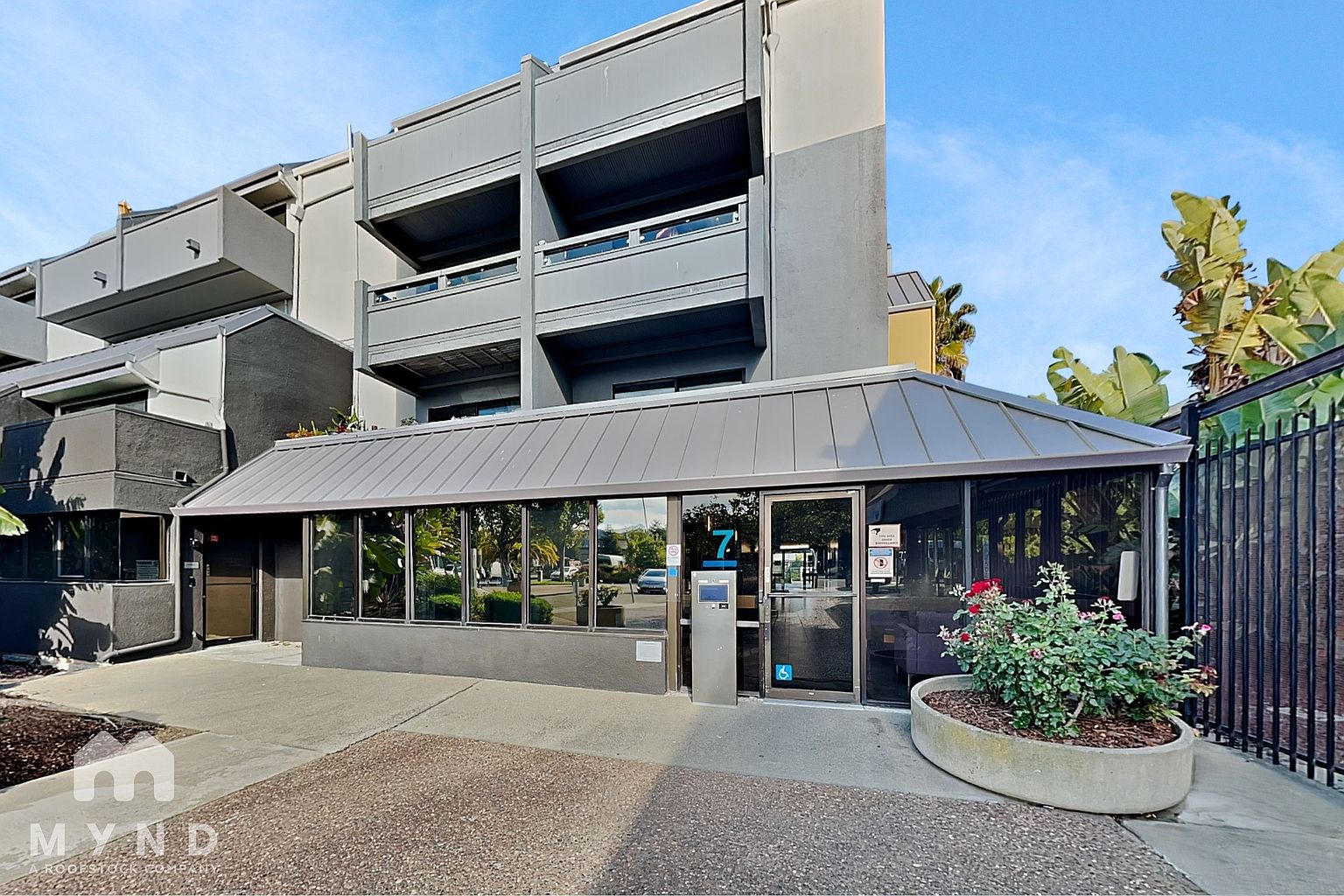 7 Embarcadero W Oakland, CA 94607 photo 2