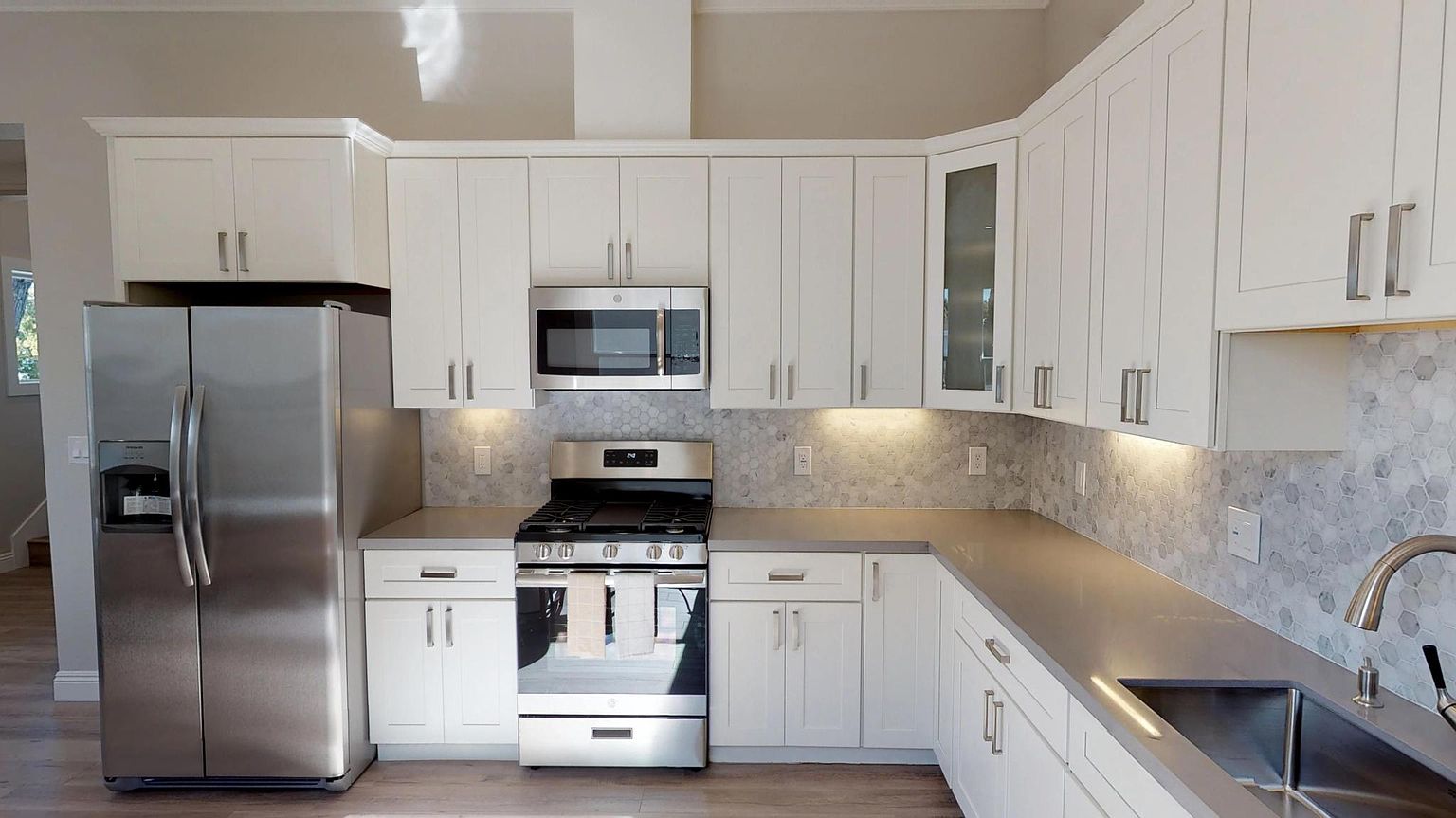 1131 Adeline St photo 3