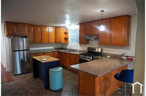 Adeline Street, 3216 photo 2