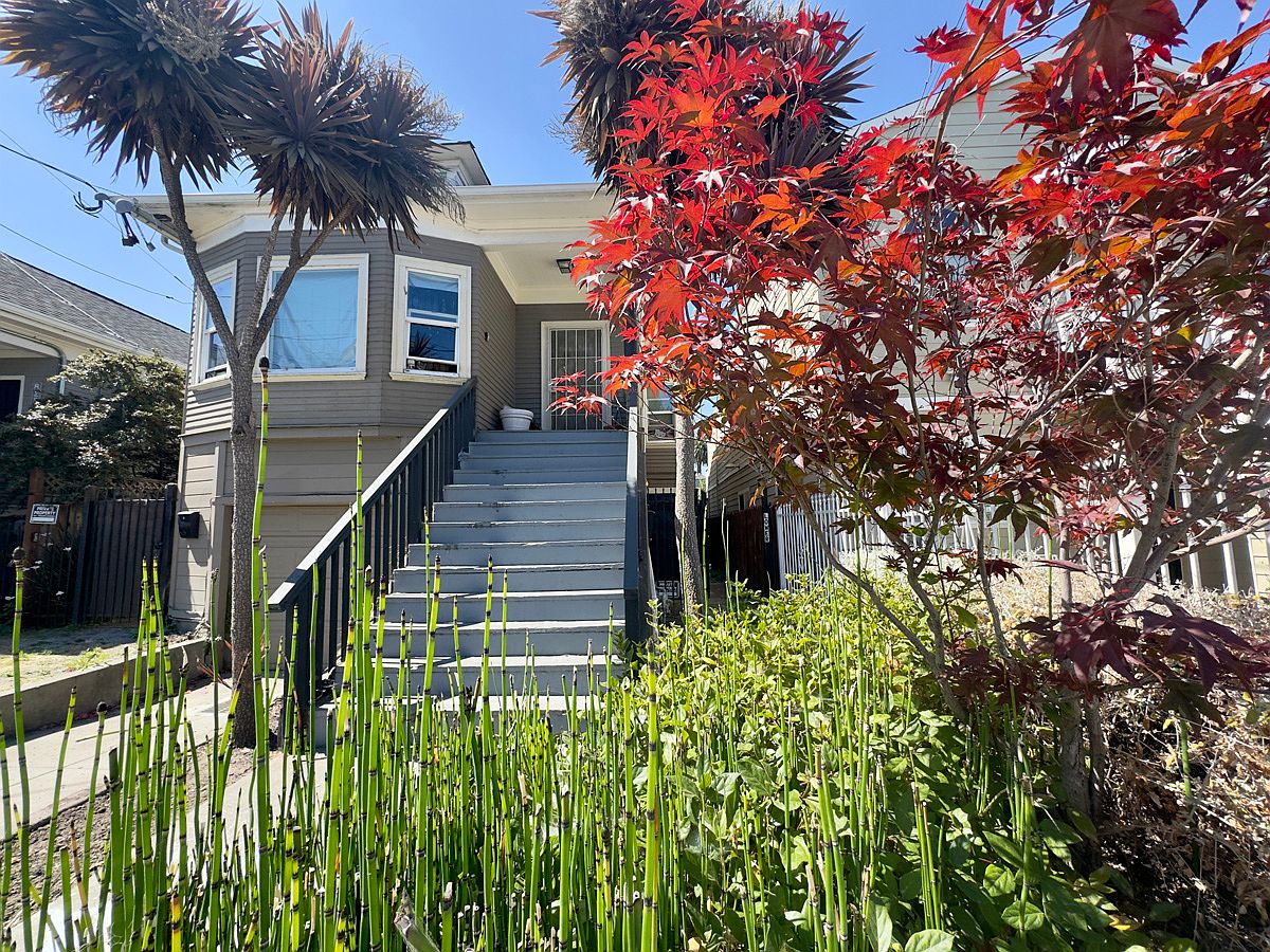 827 30th St photo 2