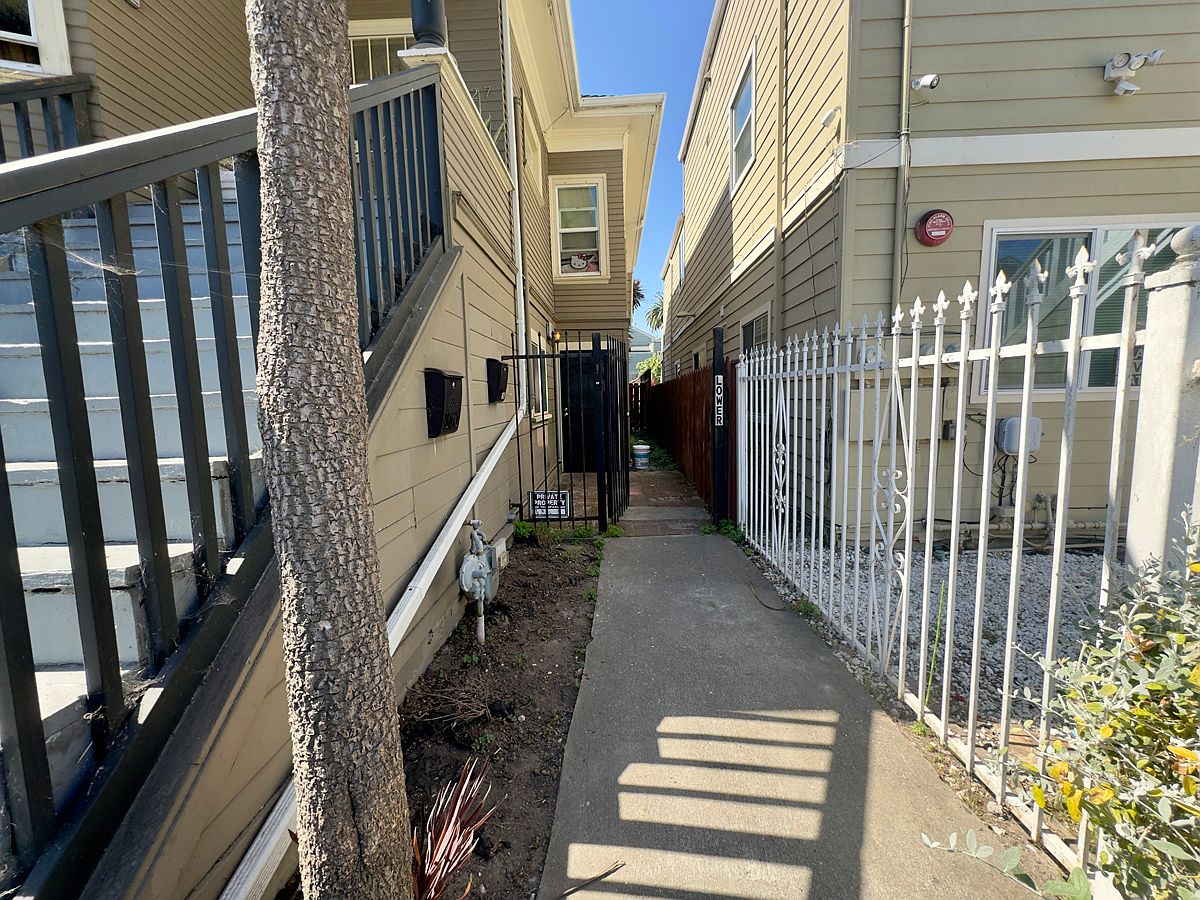 827 30th St photo 5