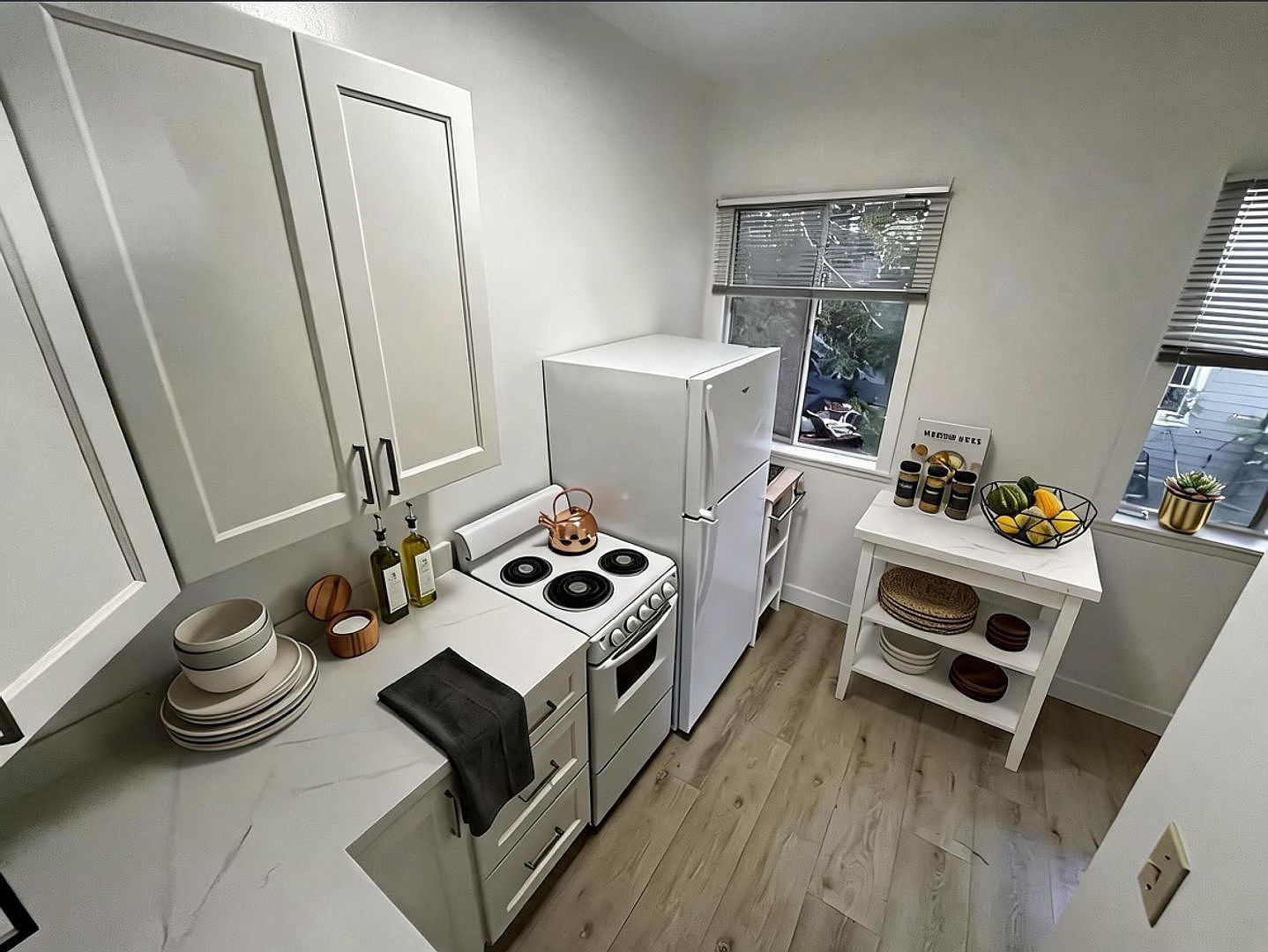 360 Palm Ave photo 2