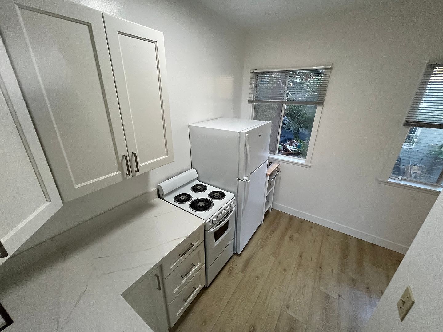 360 Palm Ave photo 5