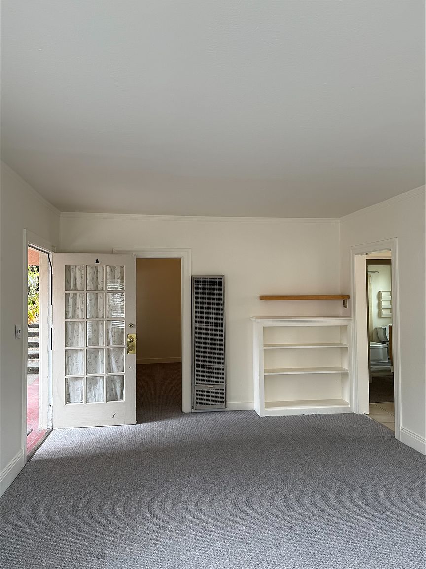 1BR/1BA Apartment on Santa Clara Ave · Oakland photo 2