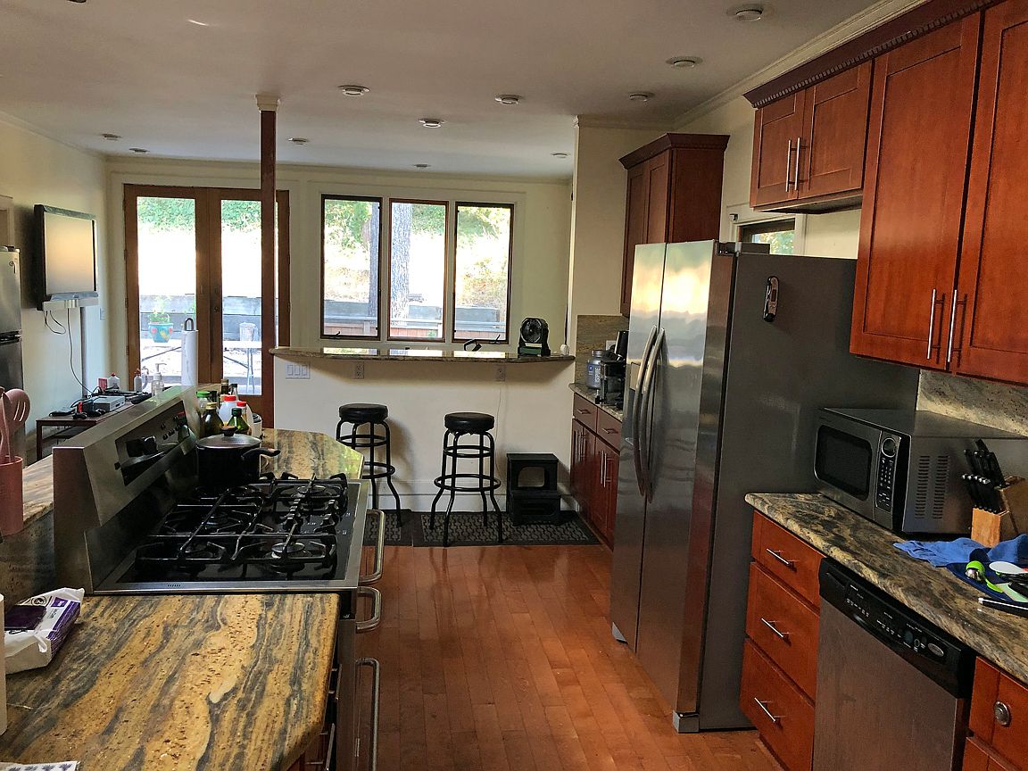 731 Mandana Blvd photo 5