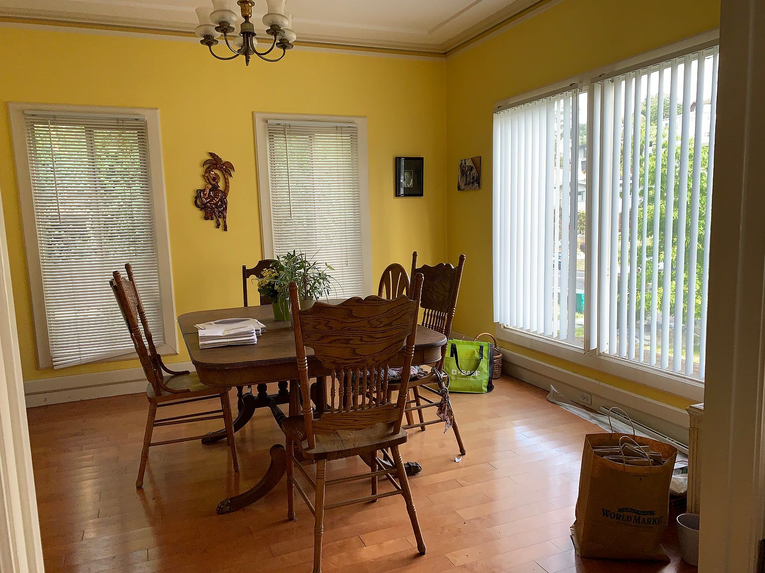 731 Mandana Blvd photo 3