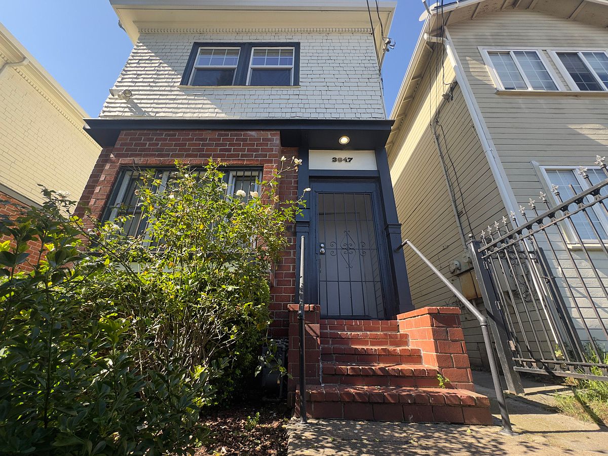 3647 West St photo 5