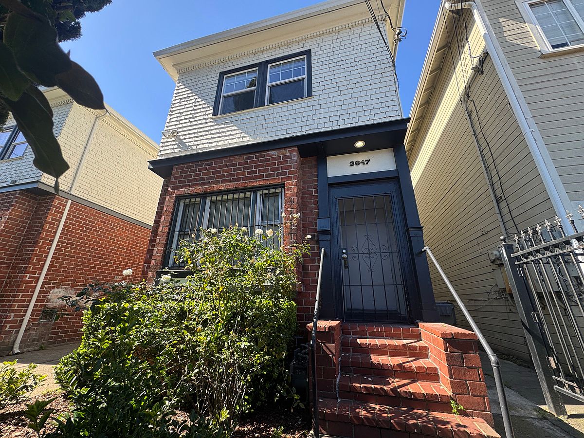 3647 West St photo 4