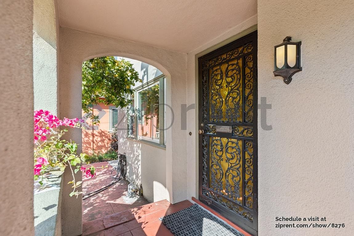 376 42nd St photo 2