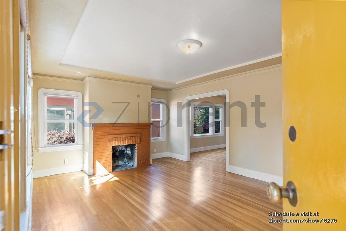 376 42nd St photo 3