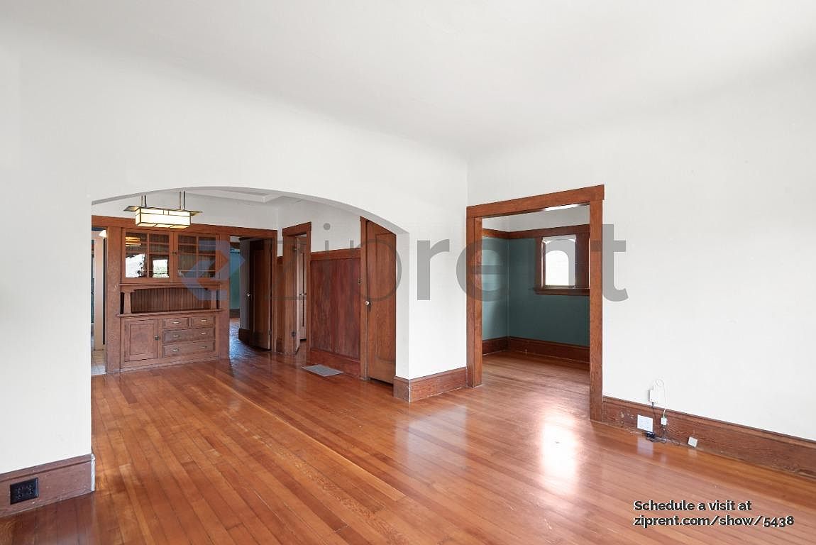 908 Aileen St photo 4