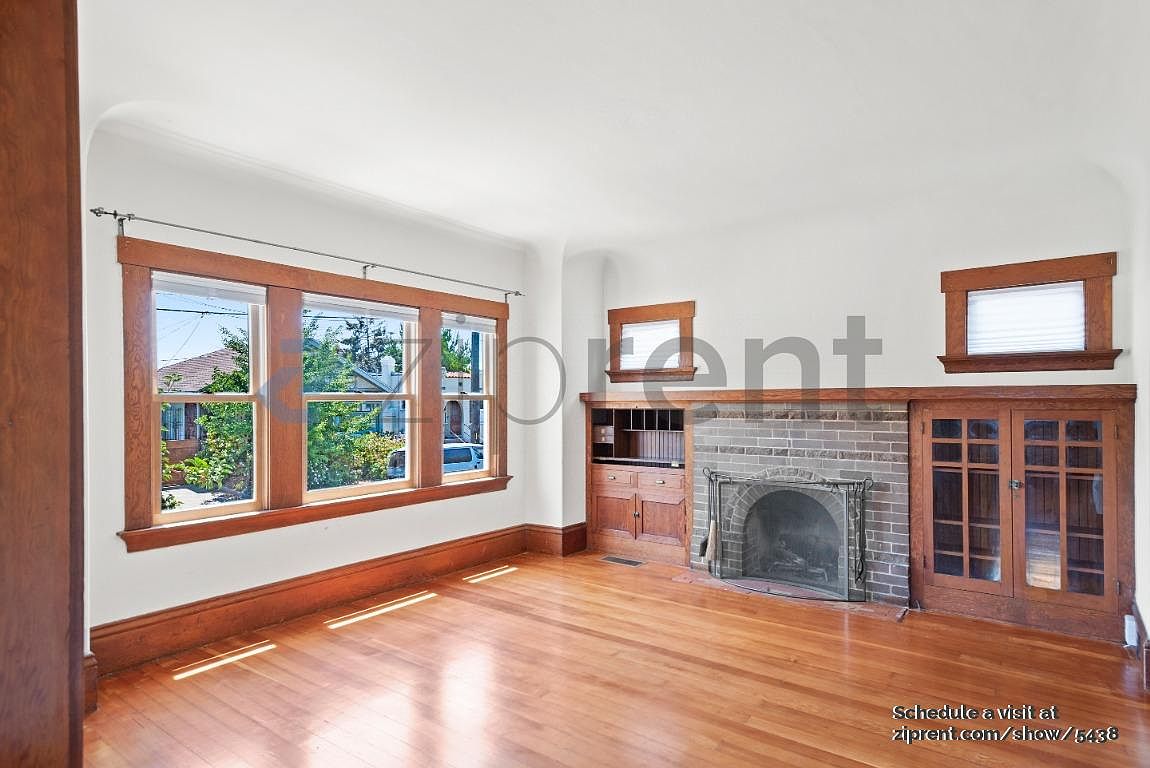 908 Aileen St photo 2