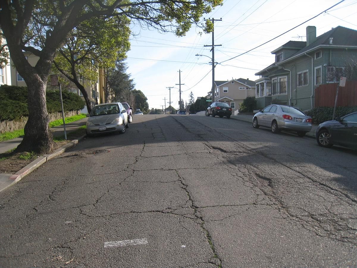 418 Newton Ave photo 4