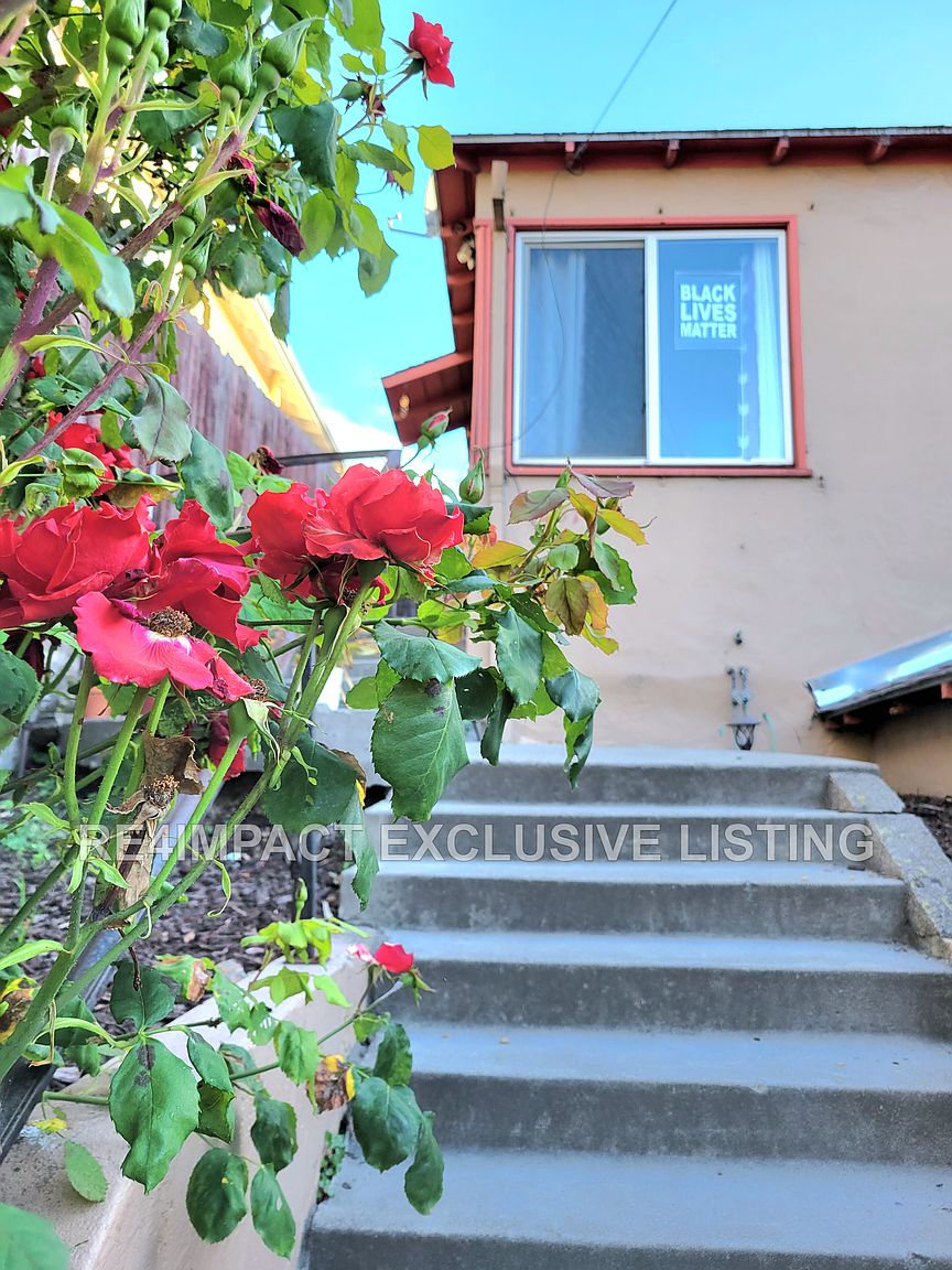 1257 E 34th St Oakland, CA 94610 photo 2