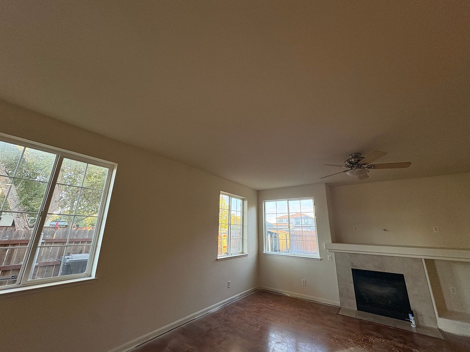 5175 McInnis Ln photo 2
