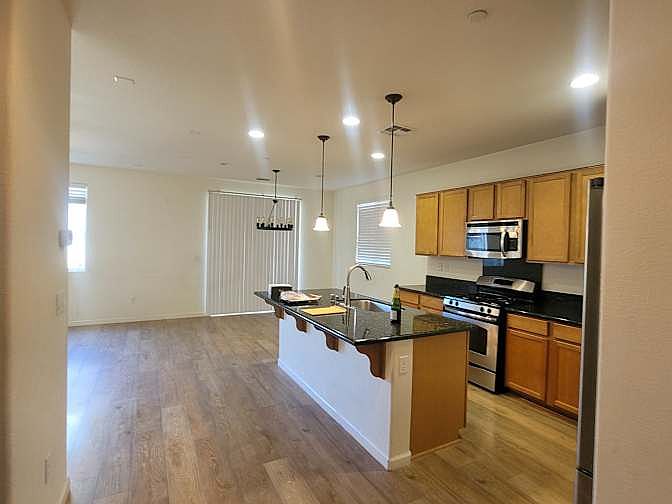2280 Hom Dr photo 2