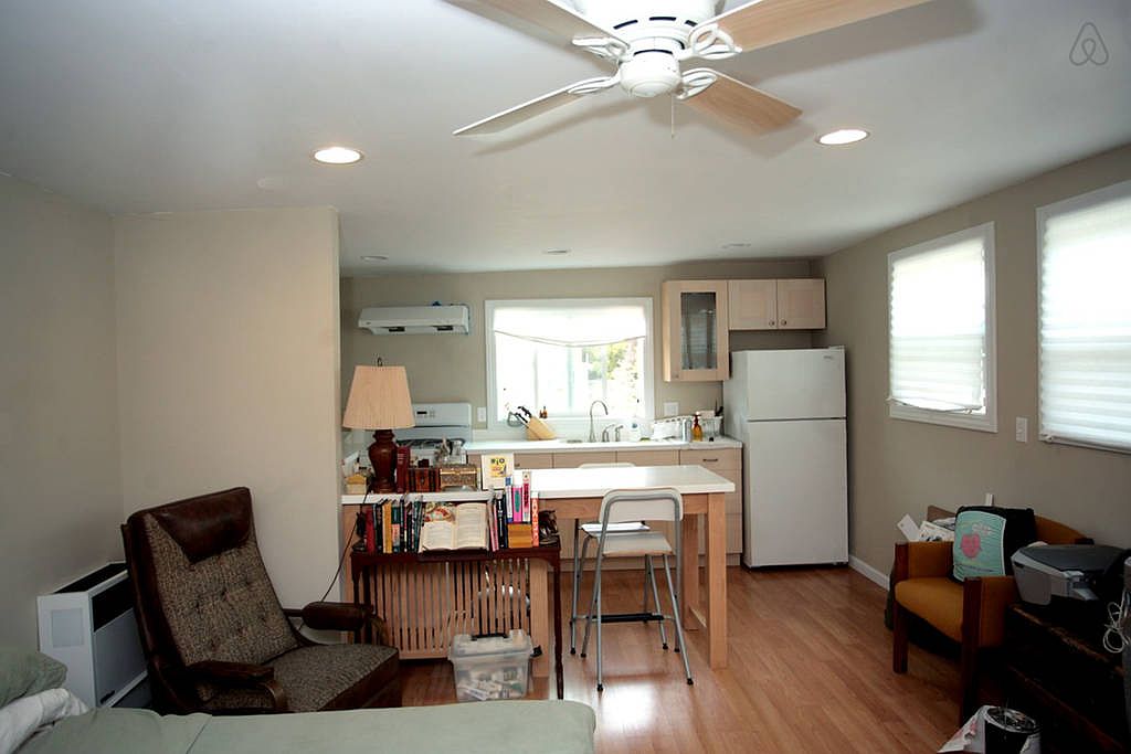 3133 Curran Ave photo 4
