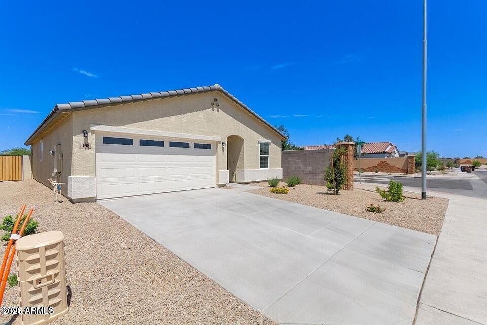1158 N Larat Ln photo 3