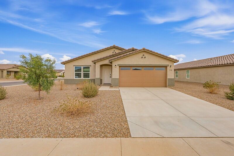 1796 W Laguna Dr photo 2