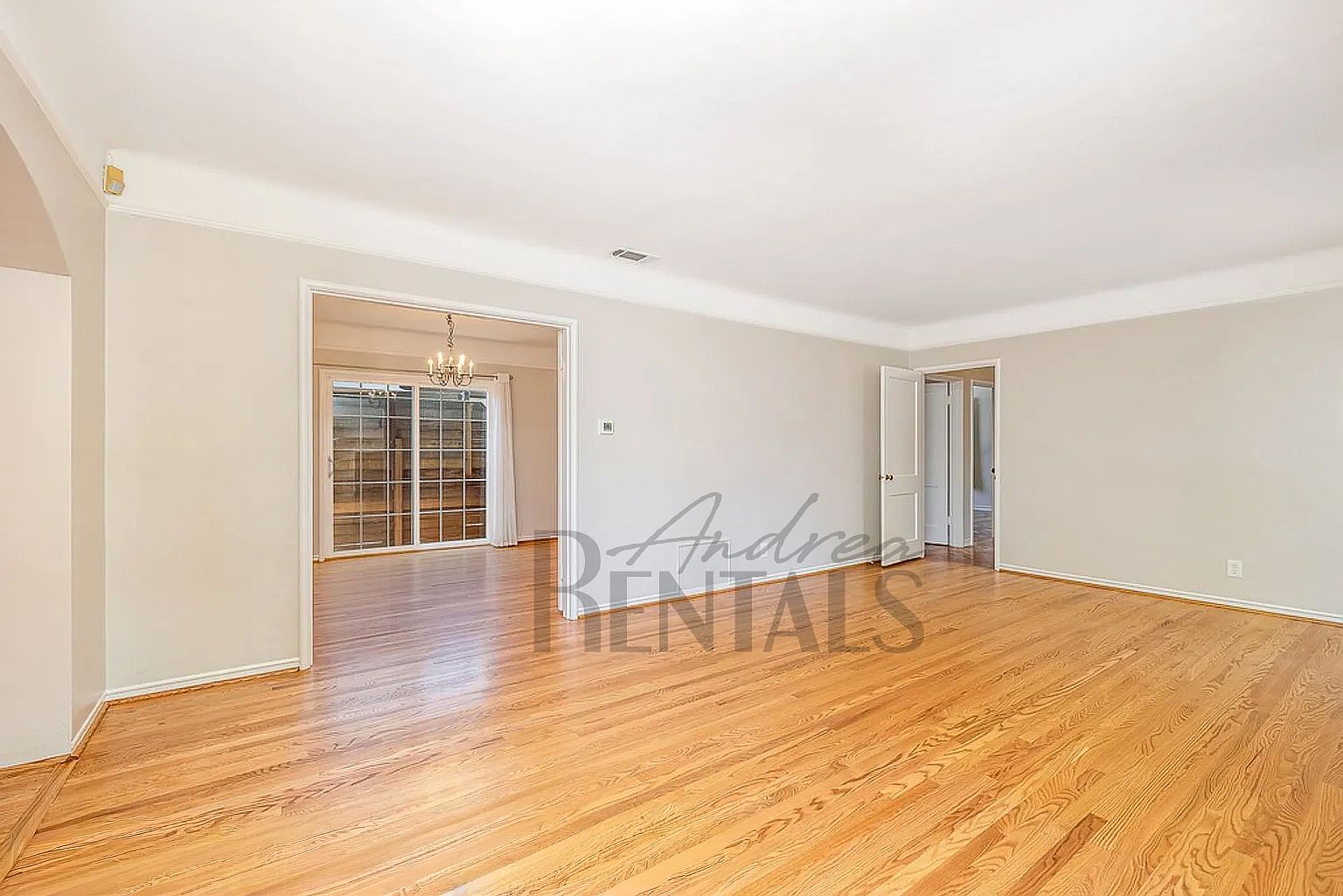 4050 Laurel Ave photo 4